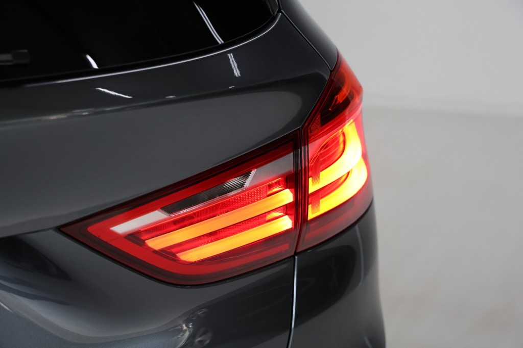 BMW-2-SERIE GRAN TOURER-216i EXECUTIVE SPORT LINE 7P HUD/Trekh/Dealerondh/Led