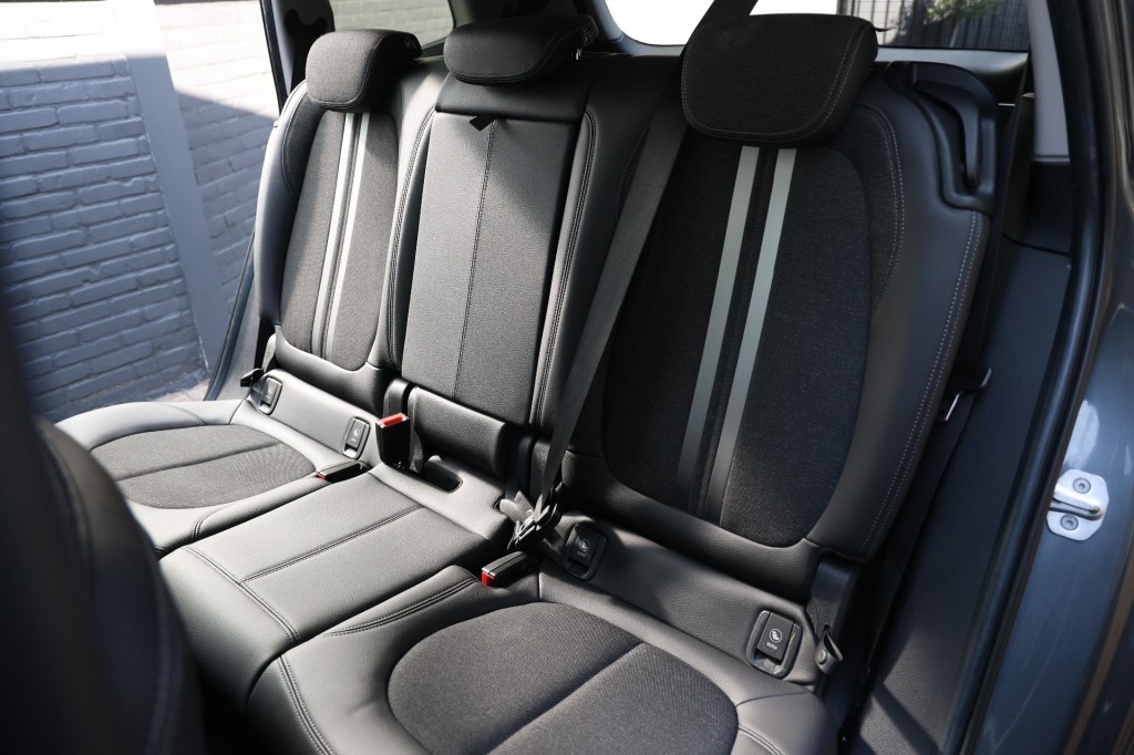 BMW-2-SERIE GRAN TOURER-216i EXECUTIVE SPORT LINE 7P HUD/Trekh/Dealerondh/Led