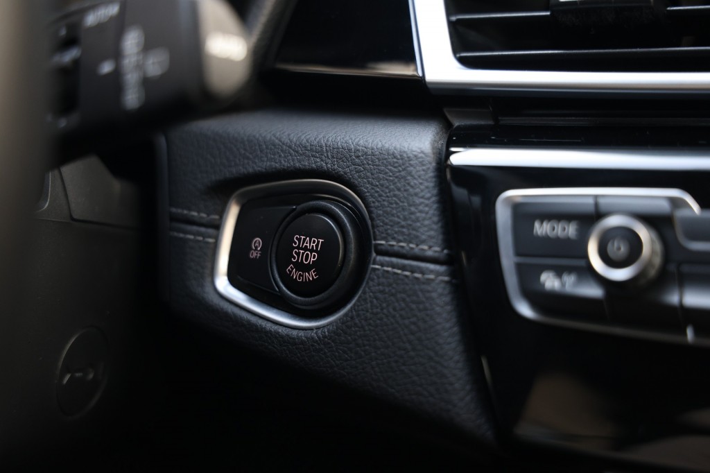 BMW-2-SERIE GRAN TOURER-216i EXECUTIVE SPORT LINE 7P HUD/Trekh/Dealerondh/Led