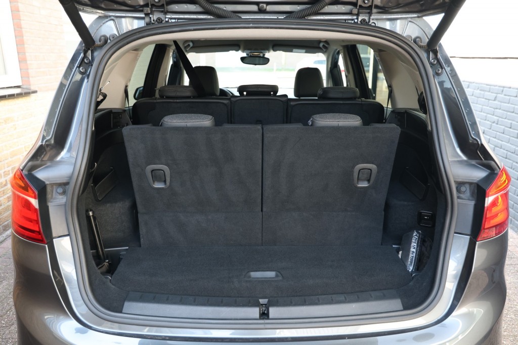 BMW-2-SERIE GRAN TOURER-216i EXECUTIVE SPORT LINE 7P HUD/Trekh/Dealerondh/Led