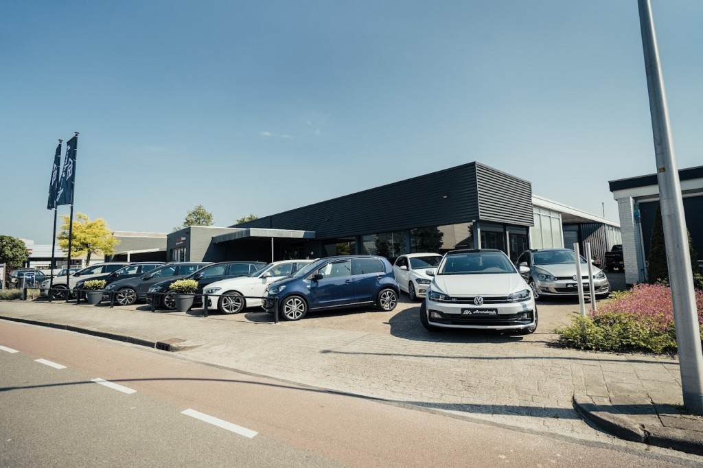 BMW-2-SERIE GRAN TOURER-216i EXECUTIVE SPORT LINE 7P HUD/Trekh/Dealerondh/Led