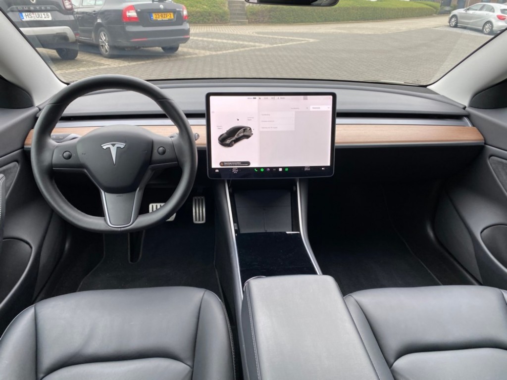 TESLA-MODEL 3-Performance 82kWh (€26.239 ex btw)