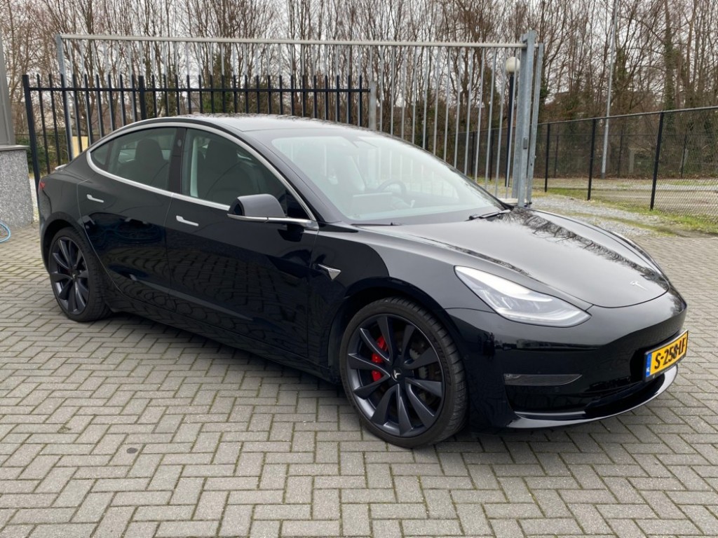 TESLA-MODEL 3-Performance 82kWh (€26.239 ex btw)