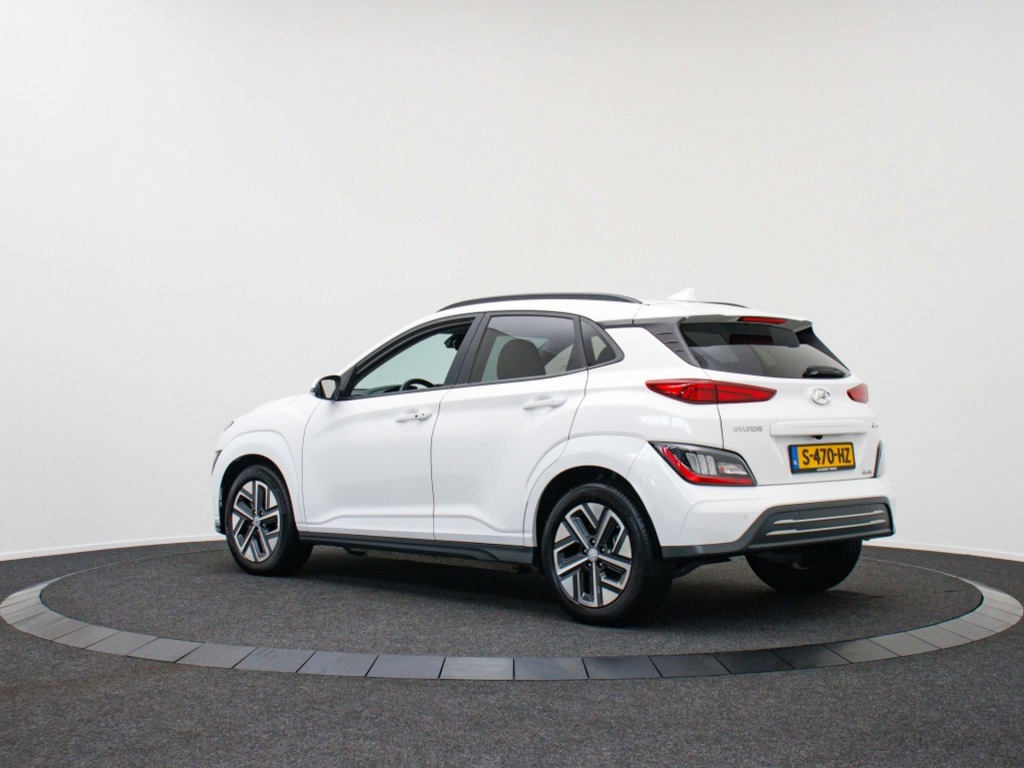 HYUNDAI-KONA-EV Premium 64 kWh   Private lease ?449 pm
