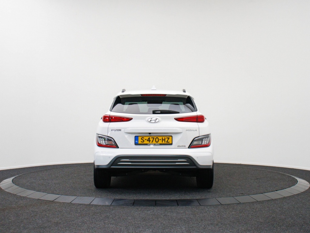 HYUNDAI-KONA-EV Premium 64 kWh   Private lease ?449 pm