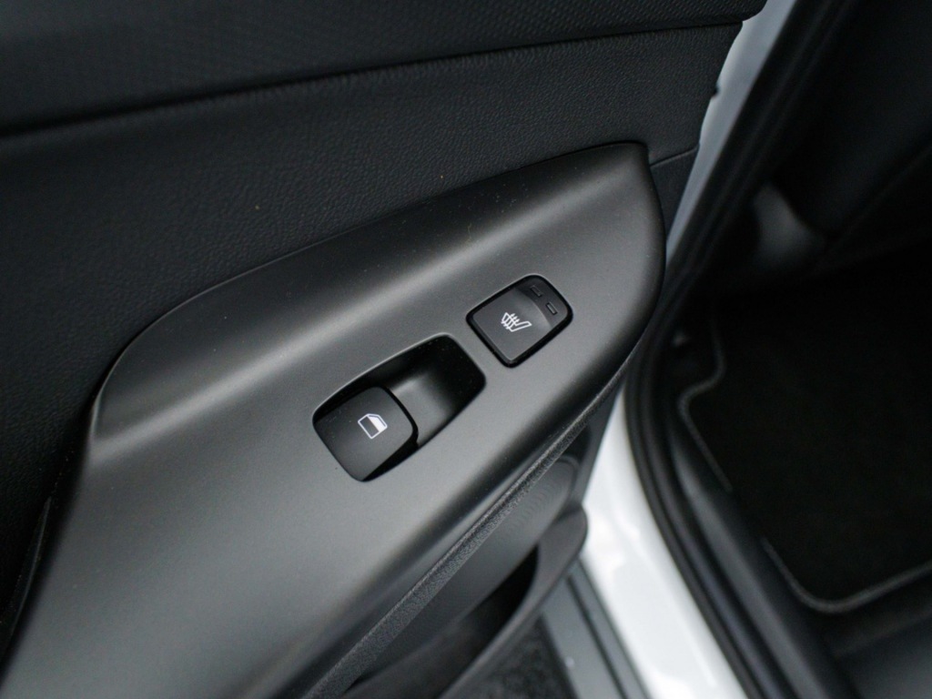 HYUNDAI-KONA-EV Premium 64 kWh   Private lease ?449 pm