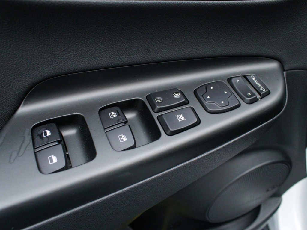 HYUNDAI-KONA-EV Premium 64 kWh   Private lease ?449 pm