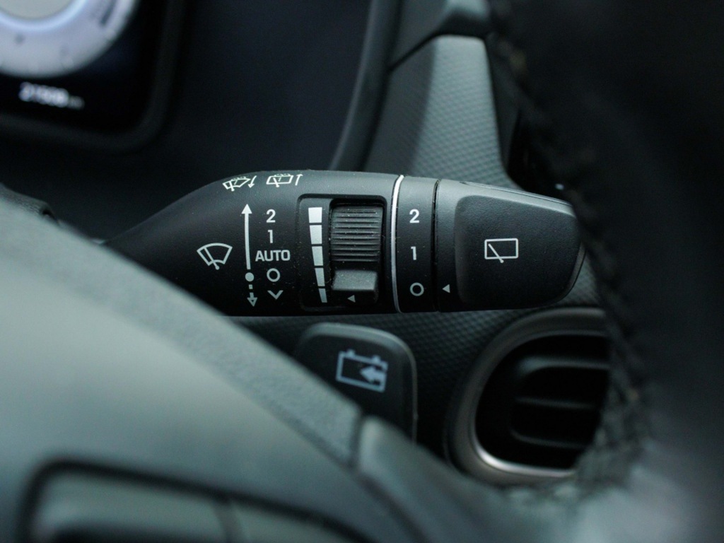HYUNDAI-KONA-EV Premium 64 kWh   Private lease ?449 pm