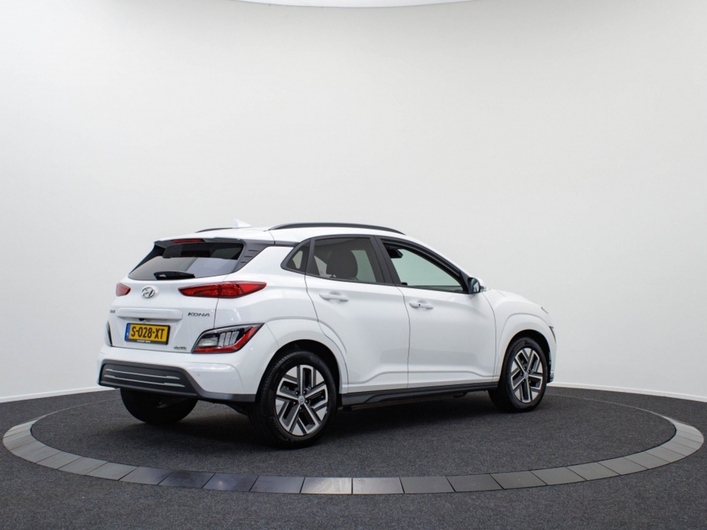 HYUNDAI-KONA-EV Fashion 64 kWh   DEMO   Private Lease 429 p/m