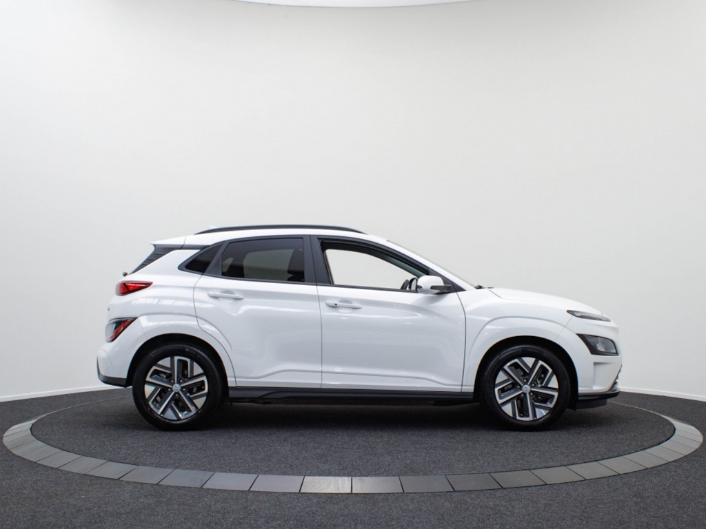 HYUNDAI-KONA-EV Fashion 64 kWh   DEMO   Private Lease 429 p/m