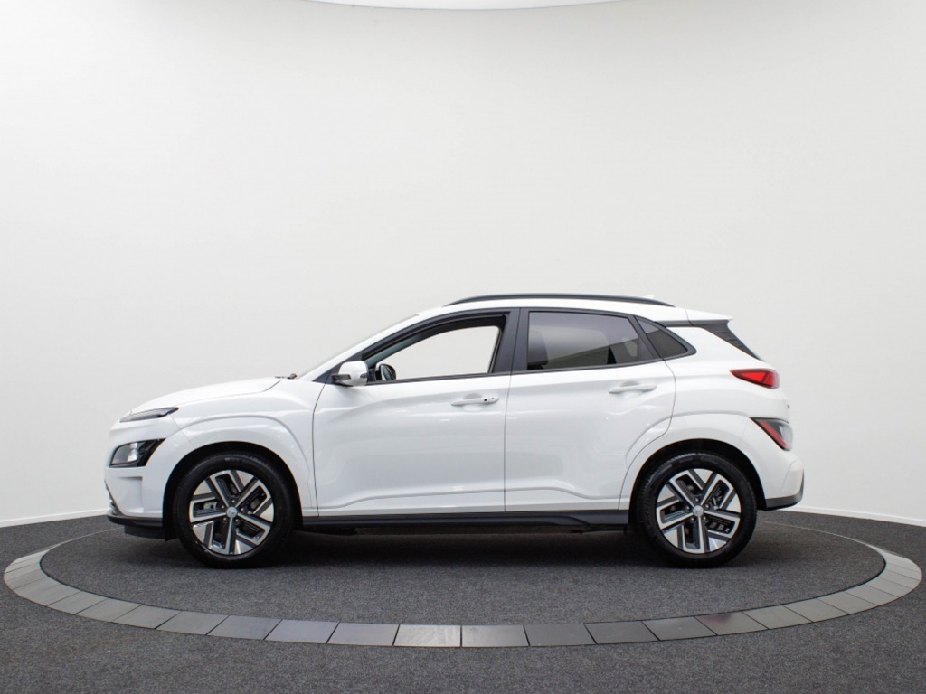HYUNDAI-KONA-EV Fashion 64 kWh   DEMO   Private Lease 429 p/m