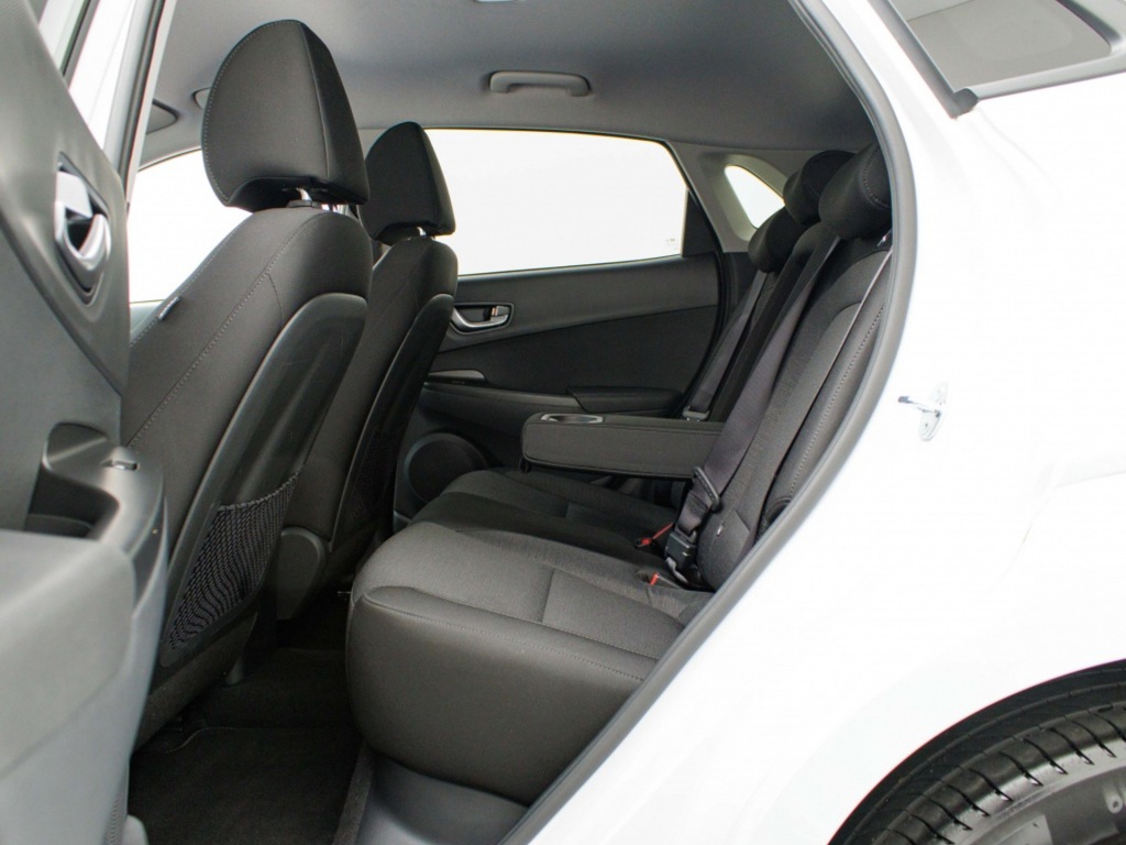 HYUNDAI-KONA-EV Fashion 64 kWh   DEMO   Private Lease 429 p/m