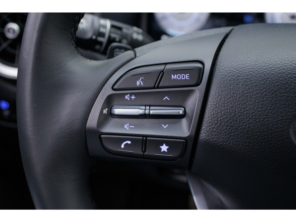 HYUNDAI-KONA-EV Fashion 64 kWh   DEMO   Private Lease 429 p/m