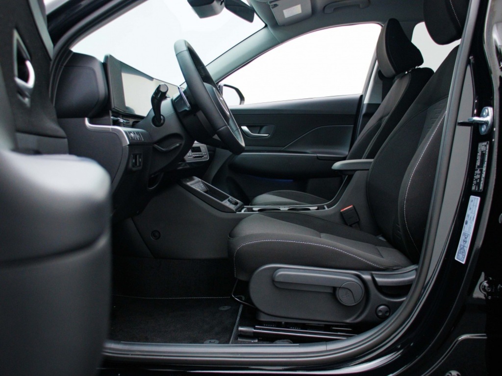 HYUNDAI-KONA-1.6 GDI HEV Comfort Smart   DEMO