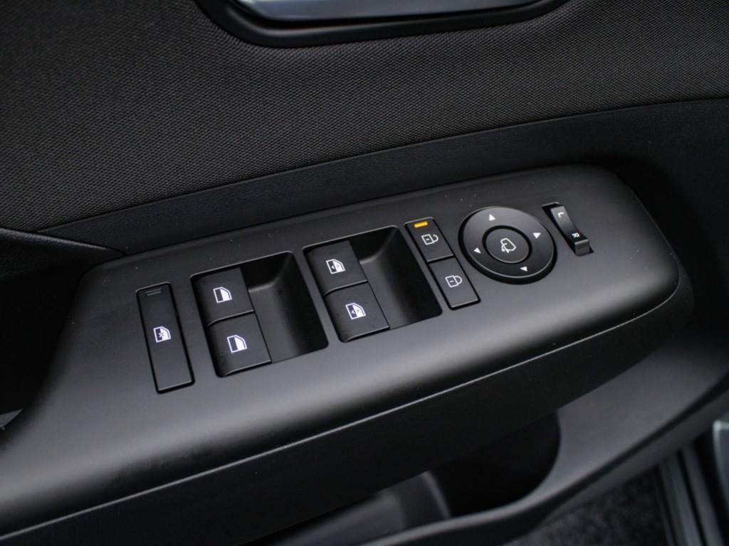 HYUNDAI-KONA-1.6 GDI HEV Comfort Smart   DEMO