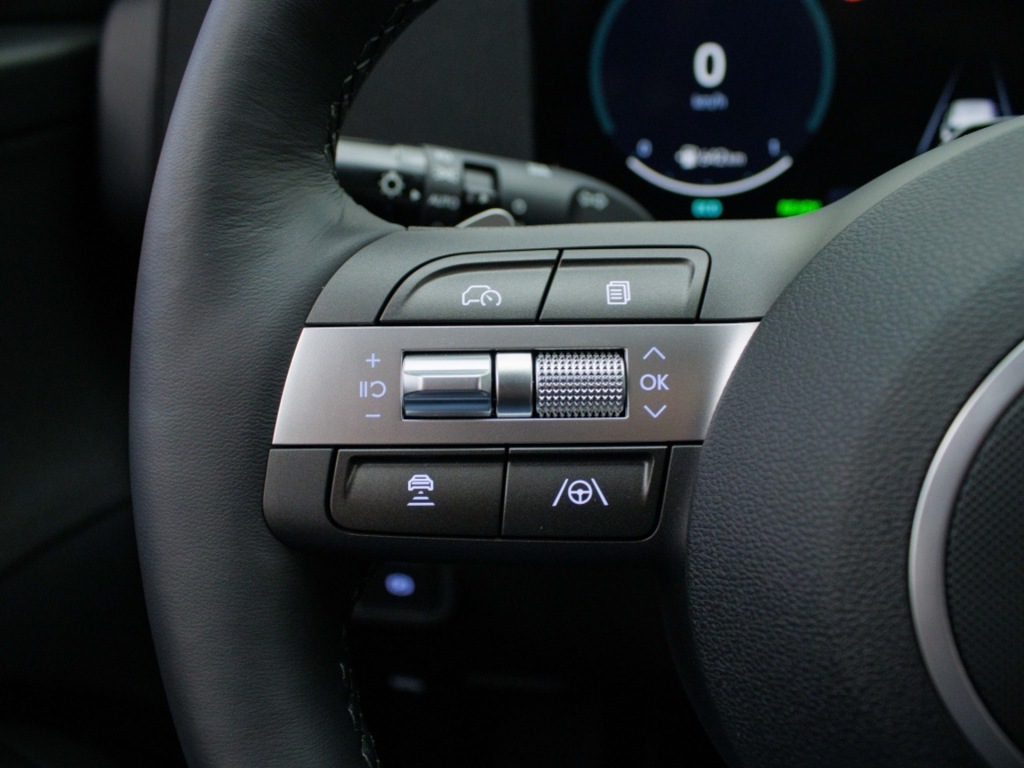 HYUNDAI-KONA-1.6 GDI HEV Comfort Smart   DEMO