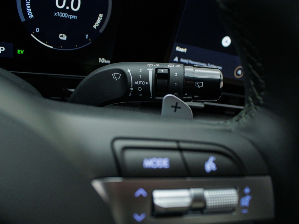 HYUNDAI-KONA-1.6 GDI HEV Comfort Smart   DEMO