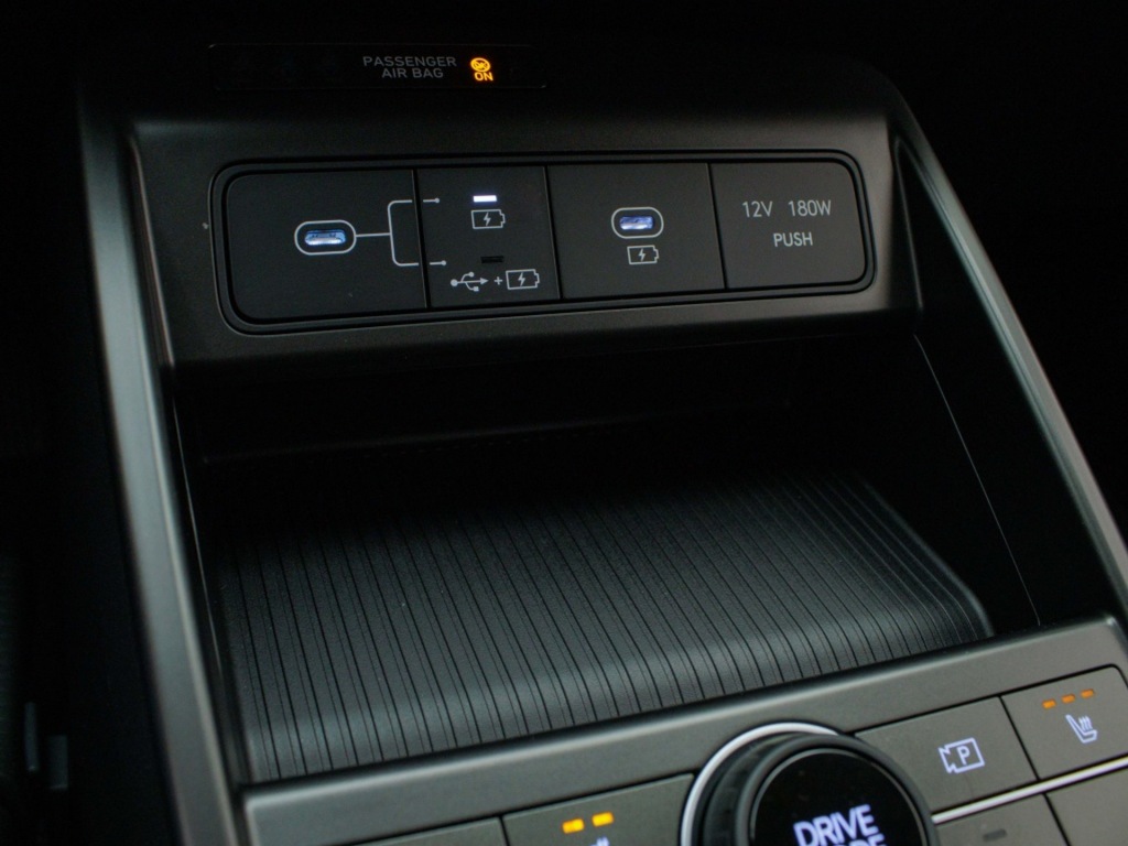 HYUNDAI-KONA-1.6 GDI HEV Comfort Smart   DEMO
