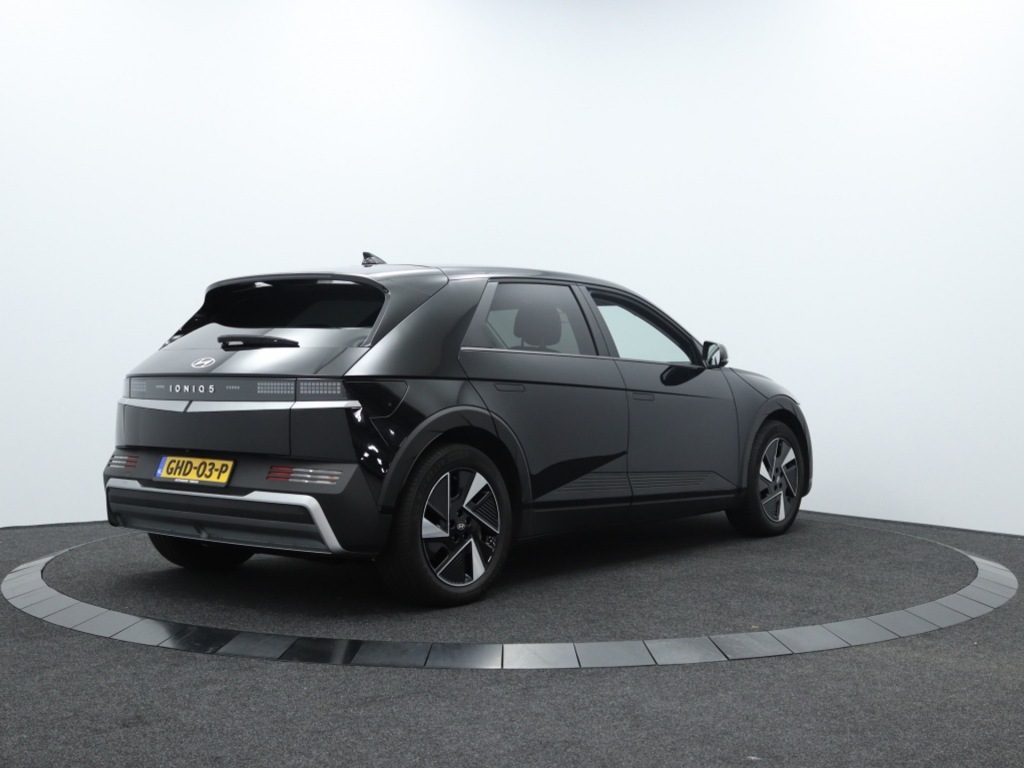 HYUNDAI-IONIQ 5-Connect+ 84 kWh Nieuw model Camera Navigatie Stoelverwarmi
