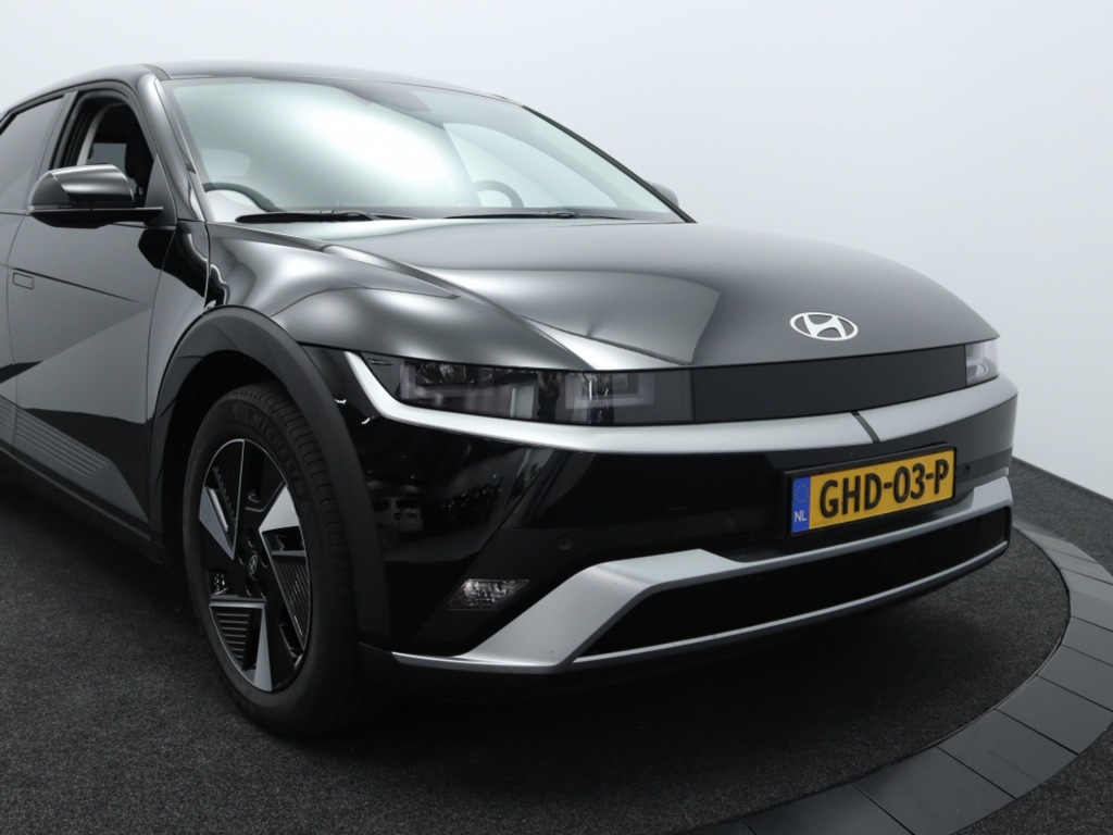 HYUNDAI-IONIQ 5-Connect+ 84 kWh Nieuw model Camera Navigatie Stoelverwarmi