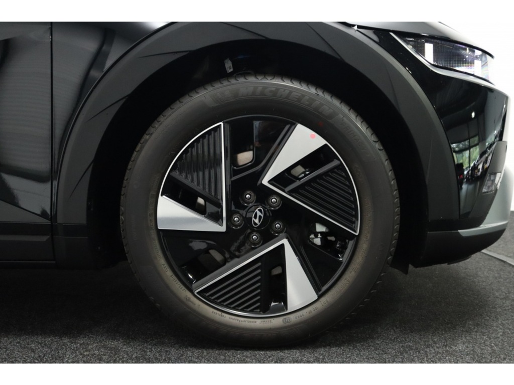 HYUNDAI-IONIQ 5-Connect+ 84 kWh Nieuw model Camera Navigatie Stoelverwarmi