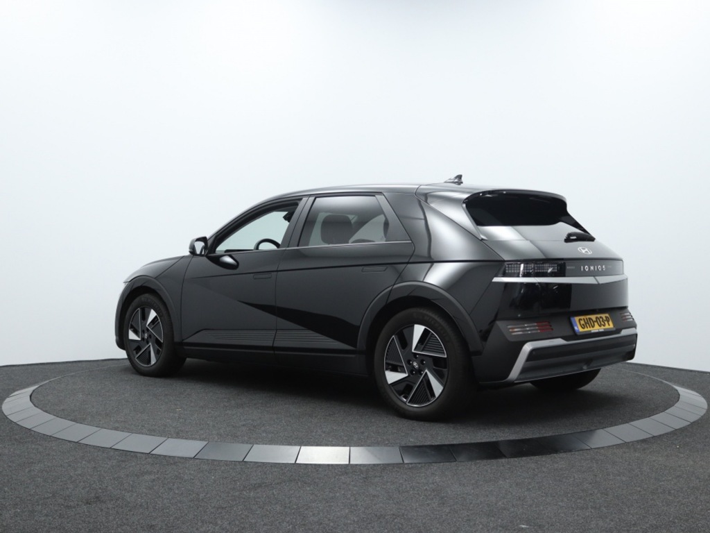HYUNDAI-IONIQ 5-Connect+ 84 kWh Nieuw model Camera Navigatie Stoelverwarmi
