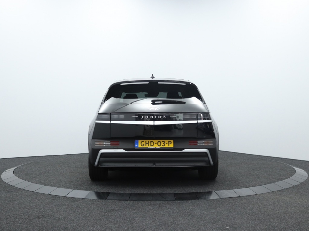 HYUNDAI-IONIQ 5-Connect+ 84 kWh Nieuw model Camera Navigatie Stoelverwarmi
