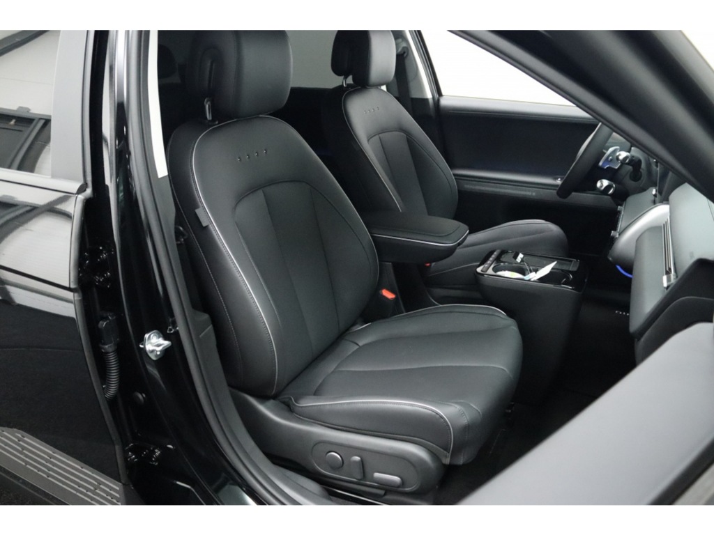 HYUNDAI-IONIQ 5-Connect+ 84 kWh Nieuw model Camera Navigatie Stoelverwarmi