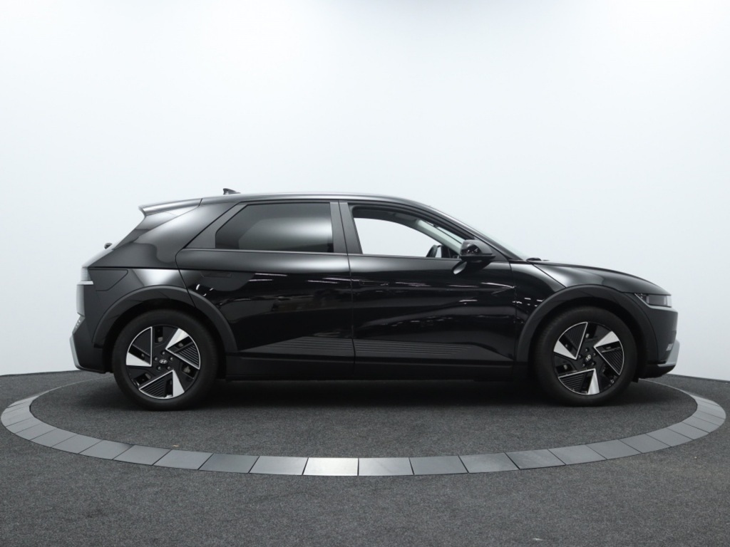 HYUNDAI-IONIQ 5-Connect+ 84 kWh Nieuw model Camera Navigatie Stoelverwarmi