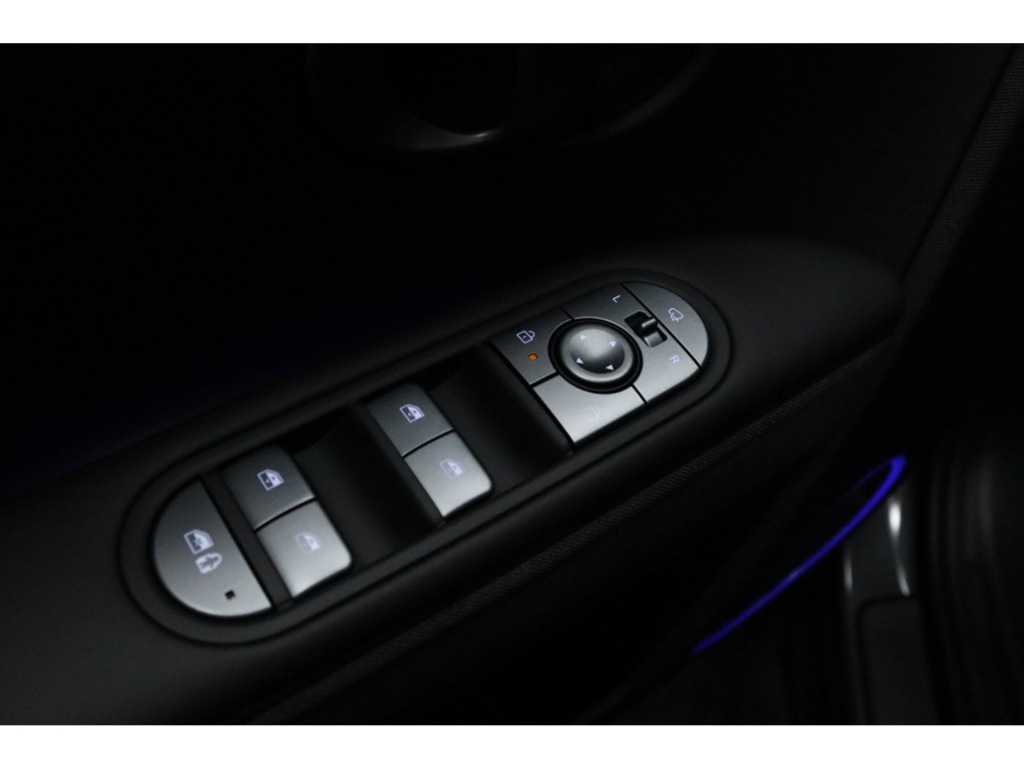 HYUNDAI-IONIQ 5-Connect+ 84 kWh Nieuw model Camera Navigatie Stoelverwarmi
