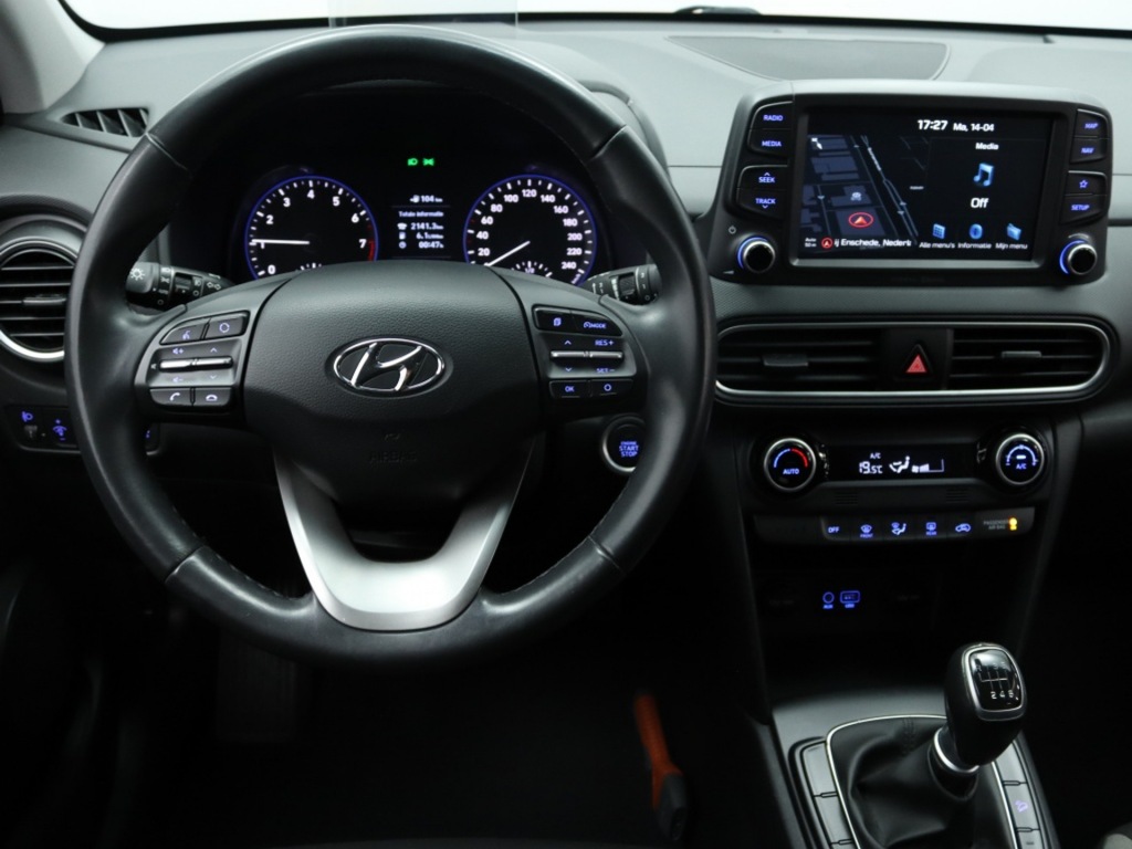 HYUNDAI-KONA-1.0T Fashion   Head-up display   Navi   Premium Audio   Camera