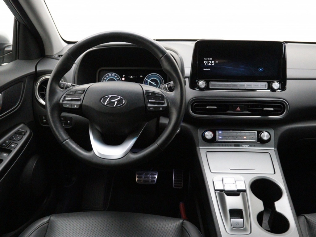 HYUNDAI-KONA-EV Premium 64 kWh   Private Lease 540,- p.m.   3 Fase   Leder