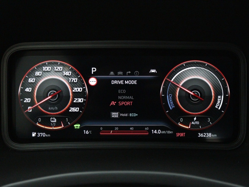 HYUNDAI-KONA-EV Premium 64 kWh   Private Lease 540,- p.m.   3 Fase   Leder