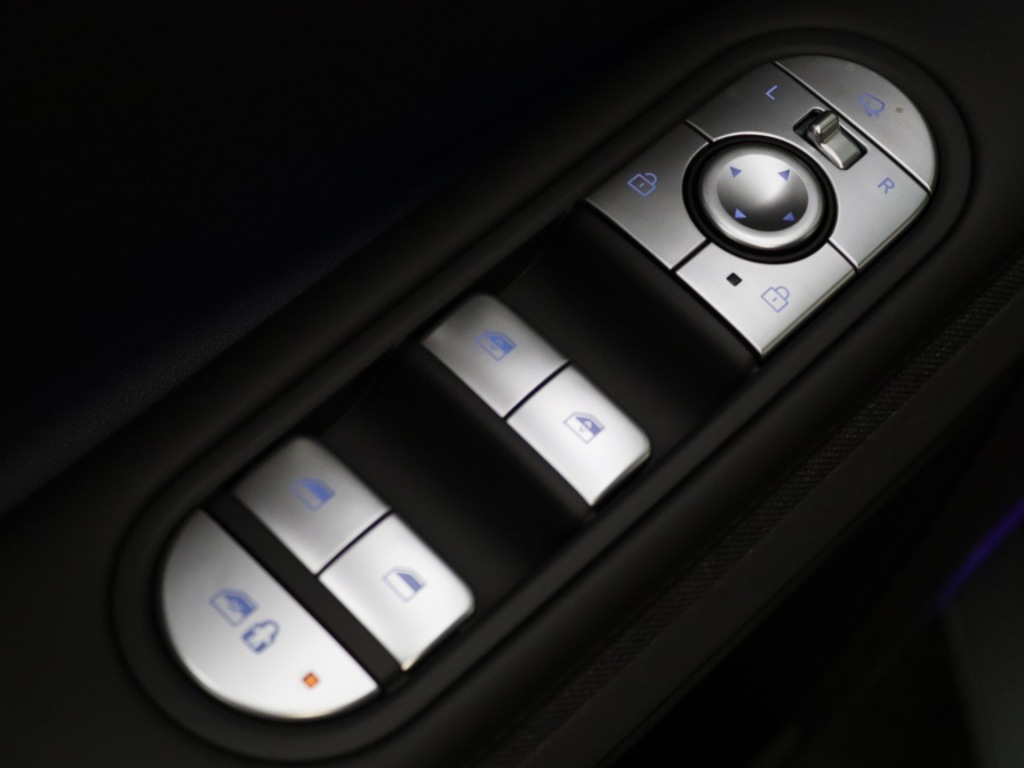 HYUNDAI-IONIQ 5-77 kWh 4WD Lounge Vision Panoramadak PL 659 pm