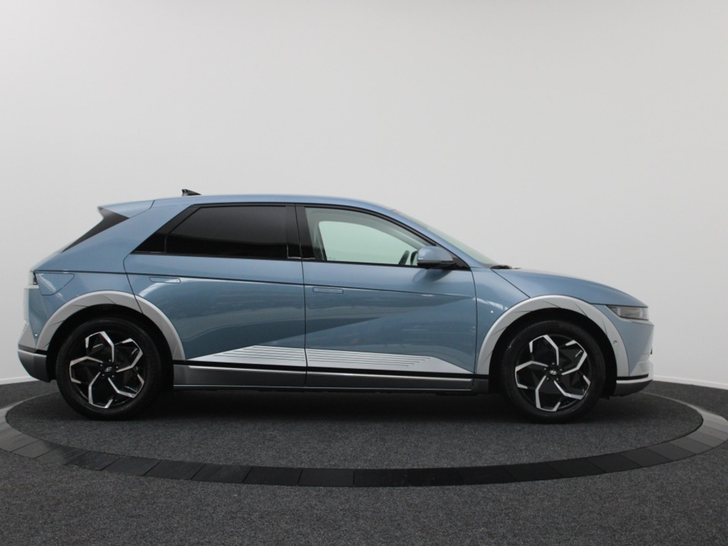HYUNDAI-IONIQ 5-77 kWh Lounge RWD DEMO Private lease 699 p.m.