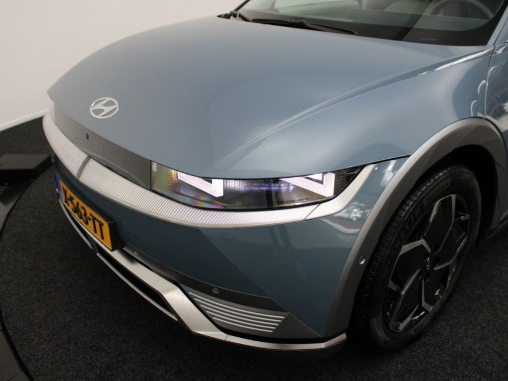 HYUNDAI-IONIQ 5-77 kWh Lounge RWD DEMO Private lease 699 p.m.