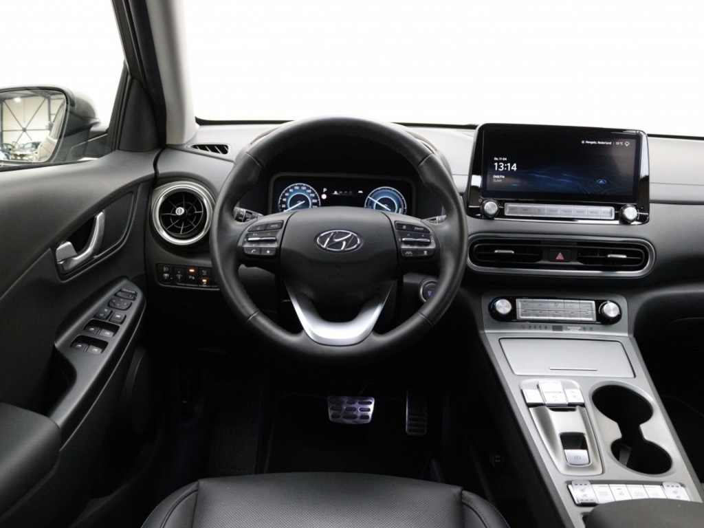 HYUNDAI-KONA-EV Premium 64 kWh   Private lease 449,- p.m.