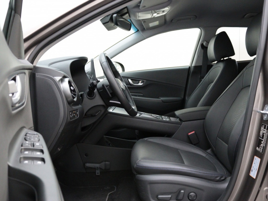 HYUNDAI-KONA-EV Premium 64 kWh   Private lease 449,- p.m.