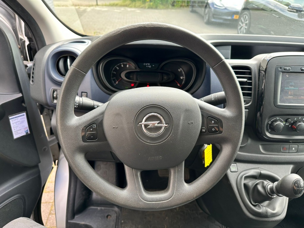 OPEL-VIVARO-CDTi 3-Zits L2H1 Lengte 2 !! Navi Airco Trekhaak PDC DAB Elektr.Ramen+Spiegels+Verwarmd+Centr.Vergr. Schuifdeur-R Betonplex Lat-