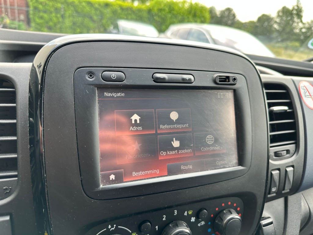 OPEL-VIVARO-CDTi 3-Zits L2H1 Lengte 2 !! Navi Airco Trekhaak PDC DAB Elektr.Ramen+Spiegels+Verwarmd+Centr.Vergr. Schuifdeur-R Betonplex Lat-