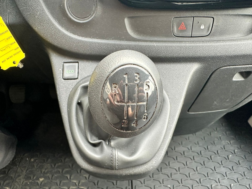 OPEL-VIVARO-CDTi 3-Zits L2H1 Lengte 2 !! Navi Airco Trekhaak PDC DAB Elektr.Ramen+Spiegels+Verwarmd+Centr.Vergr. Schuifdeur-R Betonplex Lat-