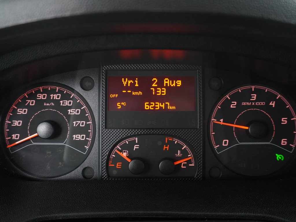 PEUGEOT-BOXER-333 2.0HDI 3-Pers. Camera Airco Trekhaak Cruise-Control Schuifdeur-R. Betonplex Lat-Om-Lat Premium CruiseControl ESP Elektr.Spie