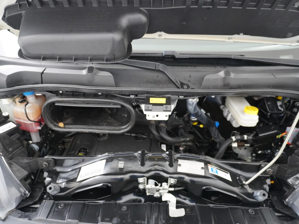 PEUGEOT-BOXER-333 2.0HDI 3-Pers. Camera Airco Trekhaak Cruise-Control Schuifdeur-R. Betonplex Lat-Om-Lat Premium CruiseControl ESP Elektr.Spie