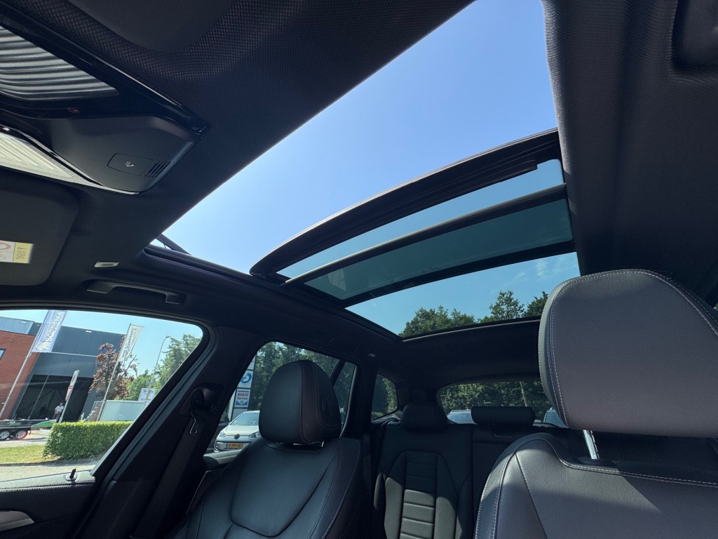 BMW-X3-M40i X-Drive 354Pk High Executive HUD Panodak Camera