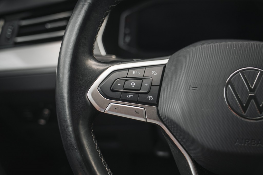 VOLKSWAGEN-PASSAT-1.5 TSI COMFORT BNS.