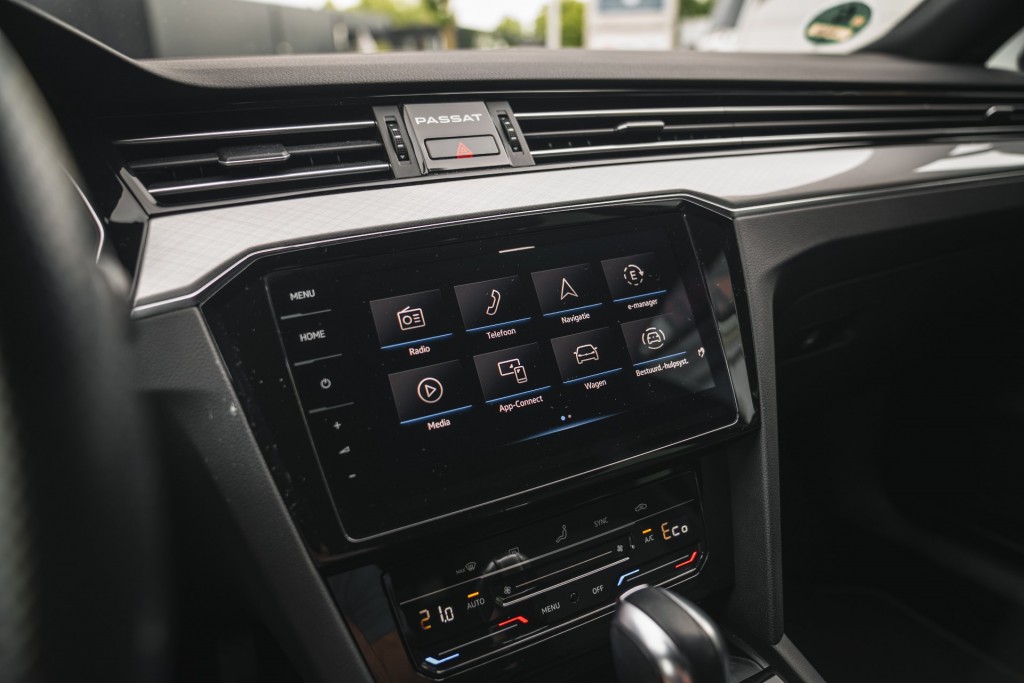 VOLKSWAGEN-PASSAT-1.5 TSI COMFORT BNS.