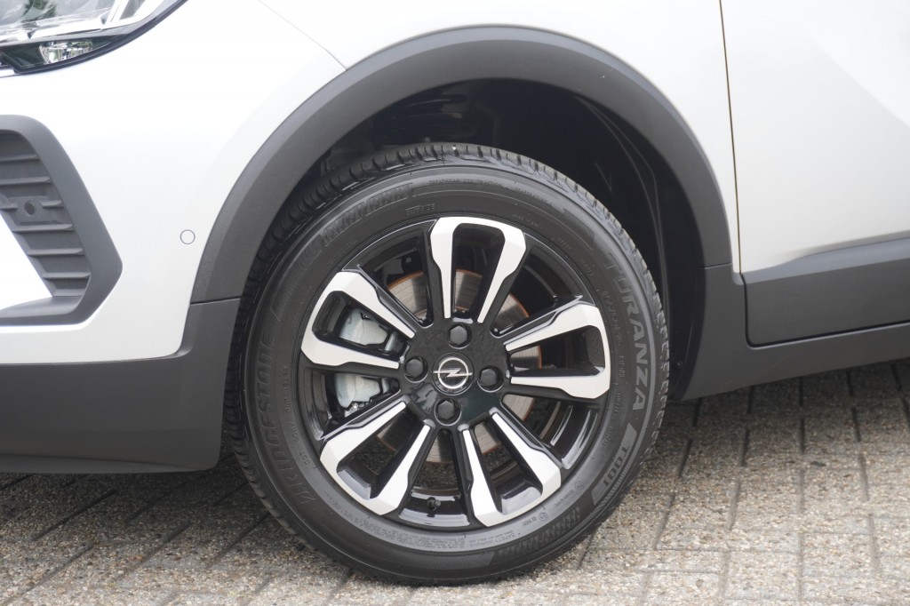 OPEL-CROSSLAND-1.2 Turbo Elegance / Pano / Camera + PDC / Zwart dak / Navi / LED / DAB+