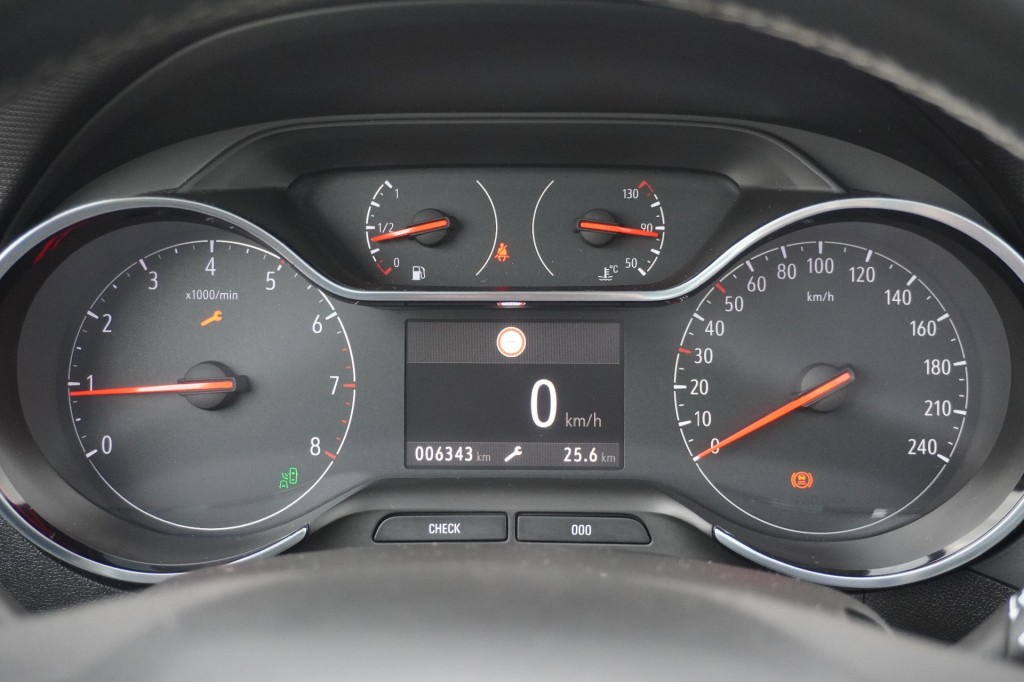 OPEL-CROSSLAND-1.2 Turbo Elegance / Pano / Camera + PDC / Zwart dak / Navi / LED / DAB+