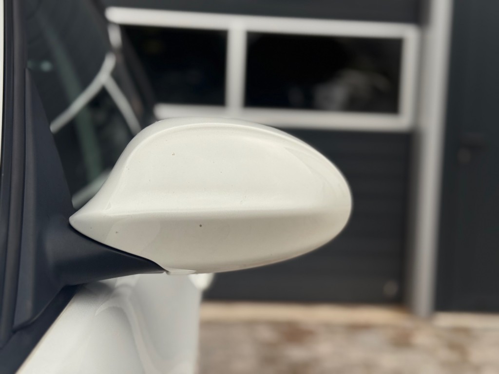 BMW-3-SERIE-320i TOURING / AIRCO NAVIGATIE PANORAMA XENON PDC-RONDOM