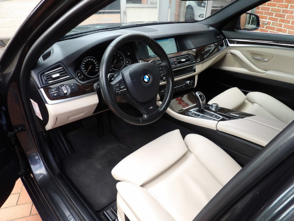 BMW-5-SERIE-520i High Executive TOURING